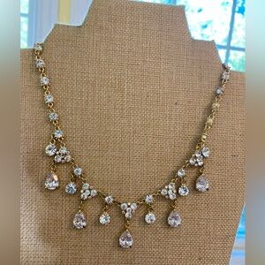 Teardrop‎ Shaped Drippy Crystals Collar Necklace